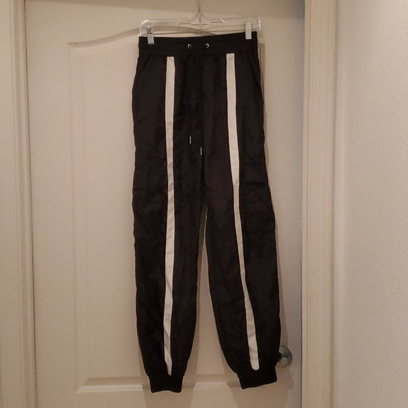 Black with white striped cargo pants - Picture 1 of 2